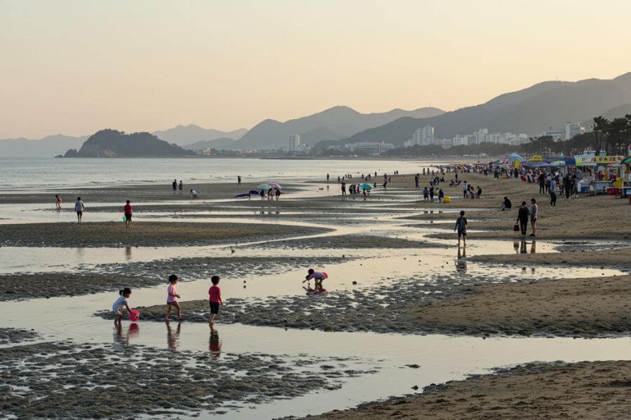 eurwangni beach mister korean